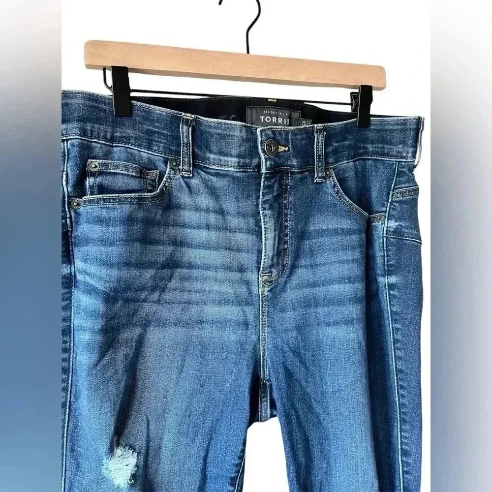 Torrid Women's Premium Bombshell Skinny Medium Wash Jeans 16R - Picture 5 of 6